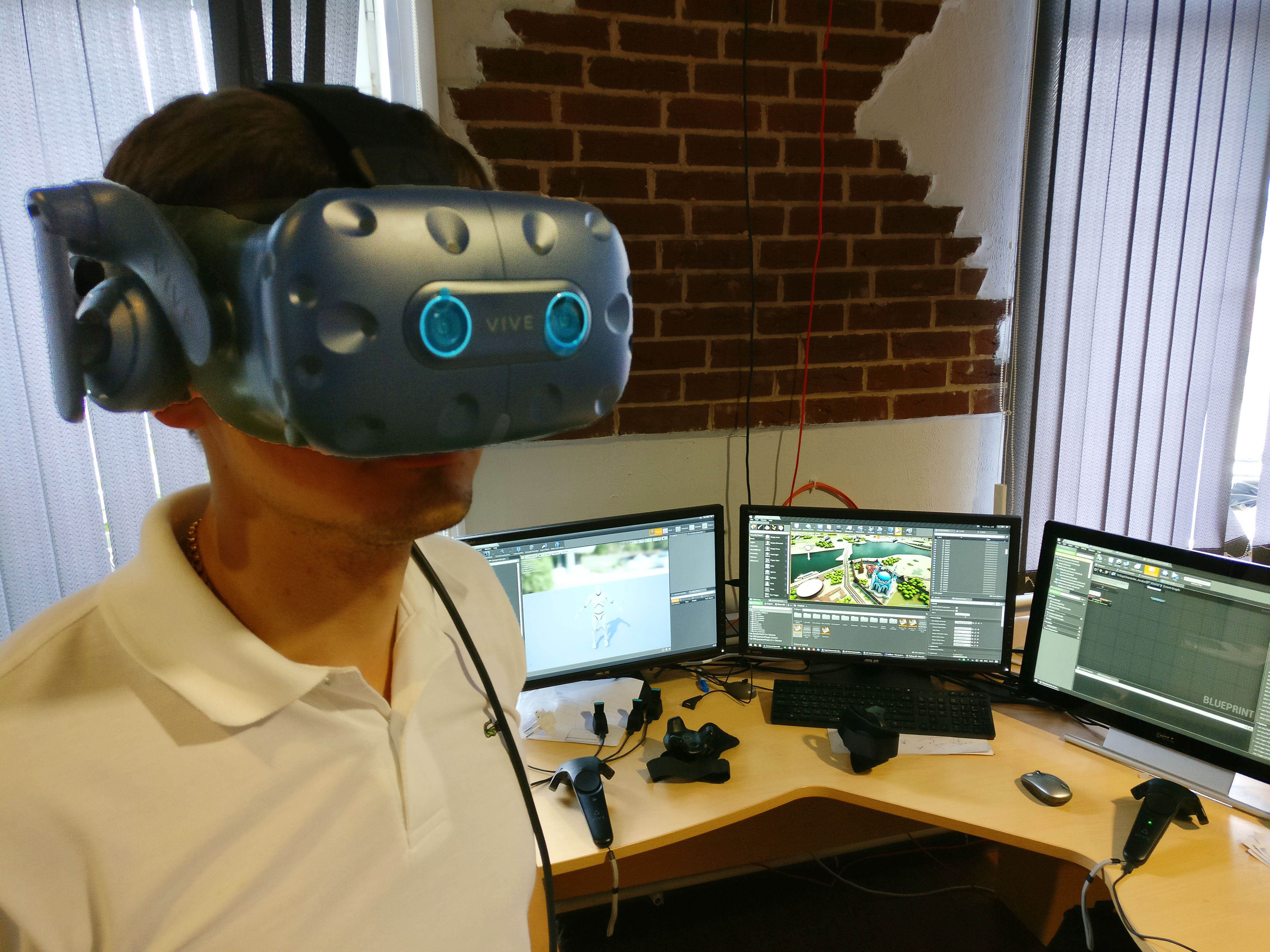 Работа с новым шлемом виртуальной реальности HTC VIVE Pro Eye с функцией отслеживания глаз